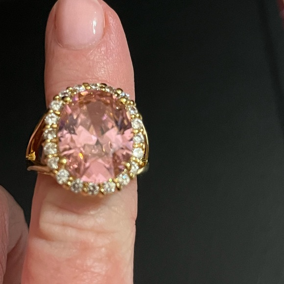 Pale pink gemstone ring - Picture 4 of 6